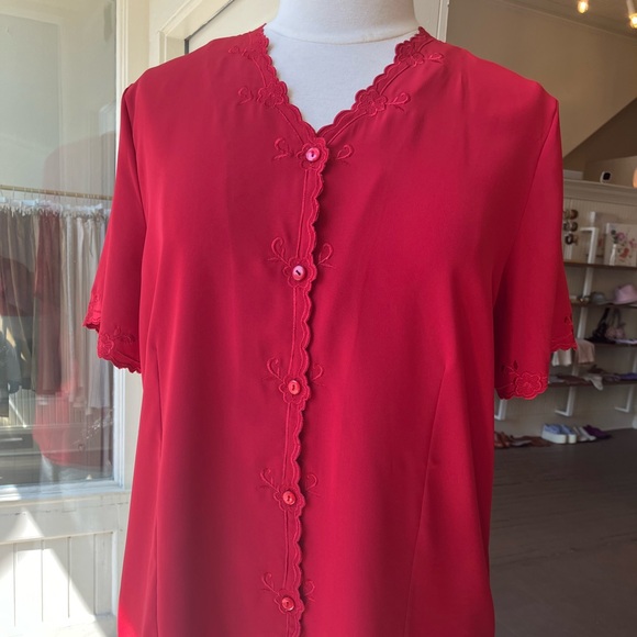 Tops - Joanna Red Button Down Short Sleeve Top Size Large